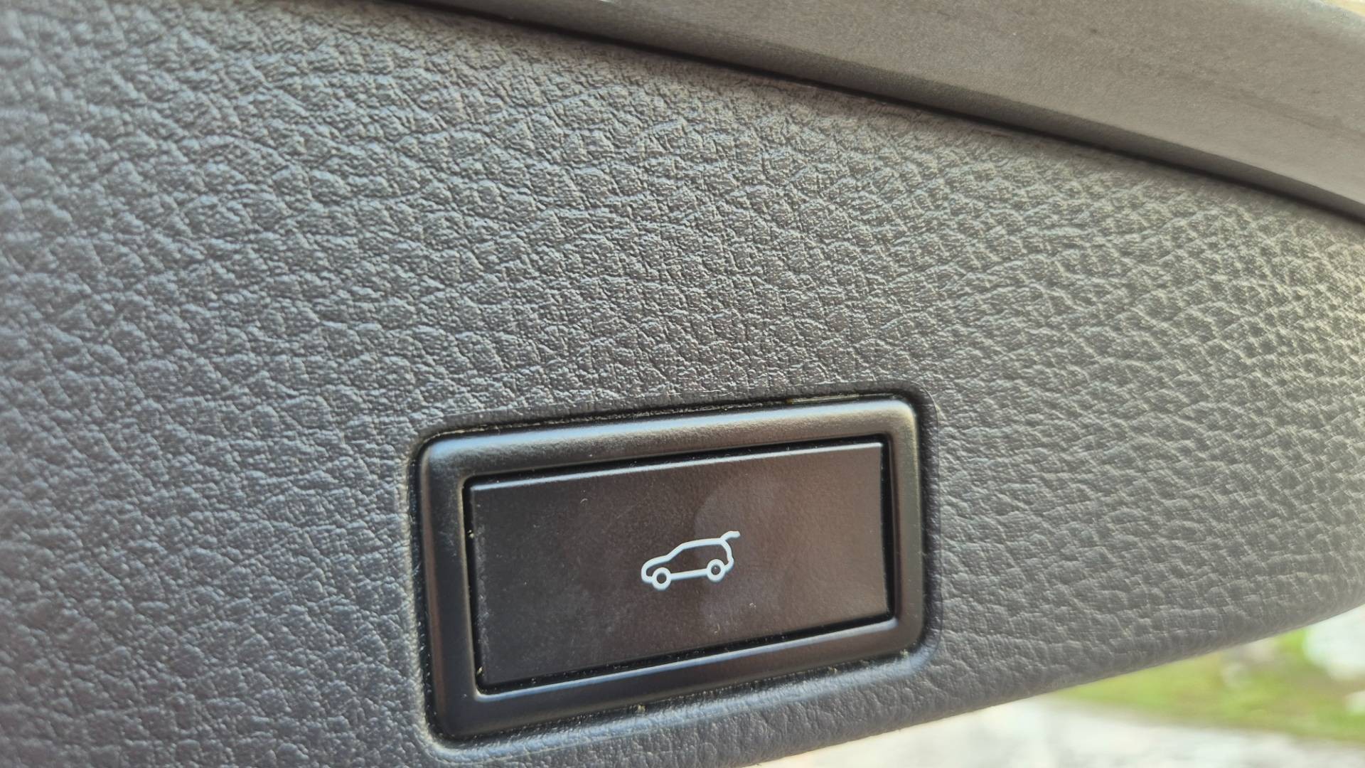 Volkswagen Touareg II 3.0 V6 TDI CARAT EDITION 4MOTION 193kW – Obrázok 18