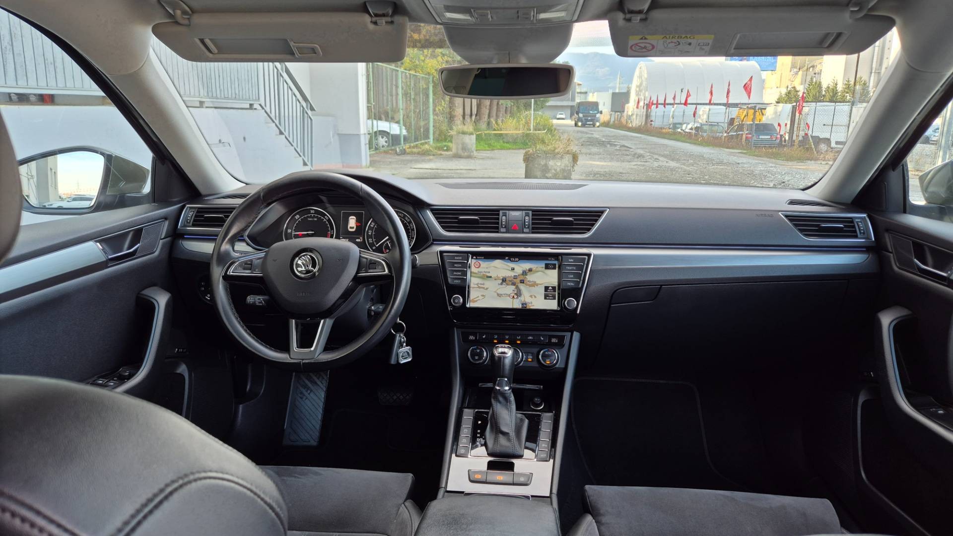 Škoda Superb Combi 2.0 TDI 190k 4x4 Style DSG EU6 – Obrázok 21