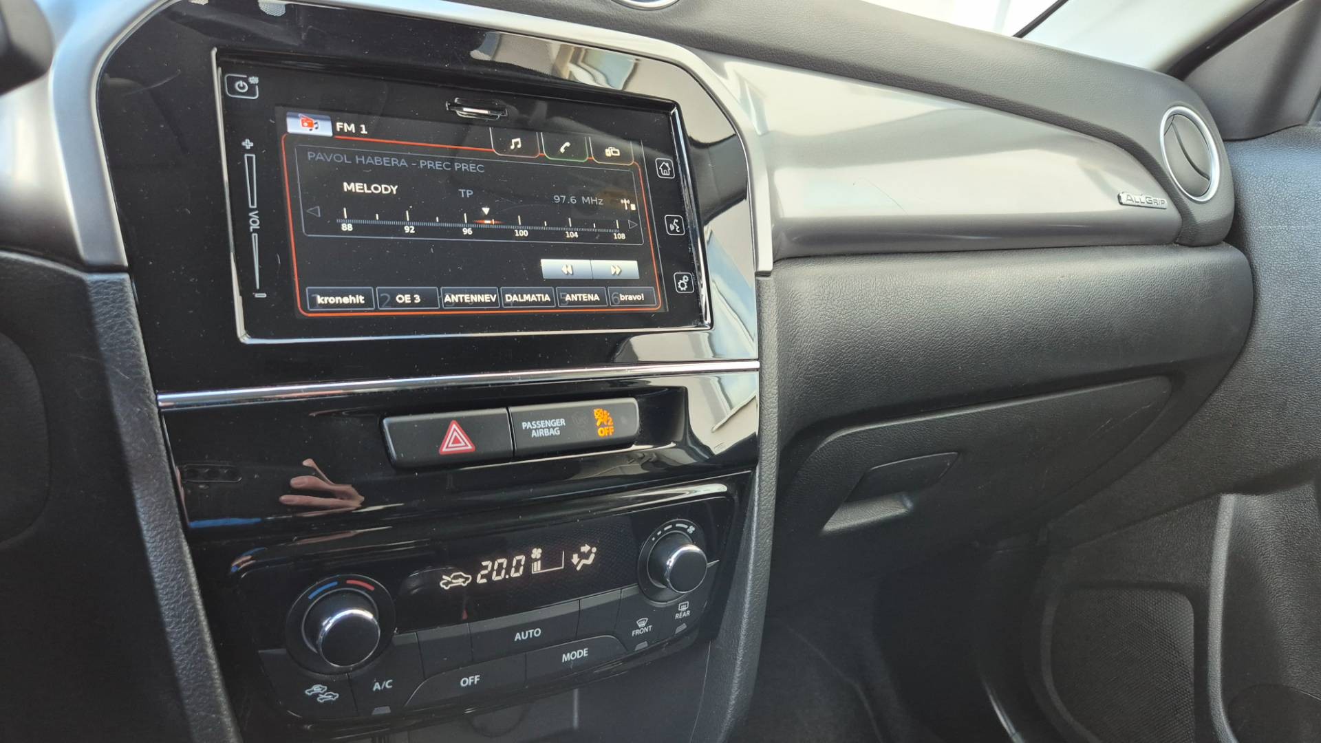 Suzuki Vitara 1.4 BoosterJet Mildhybrid Elegance 4WD – Obrázok 26