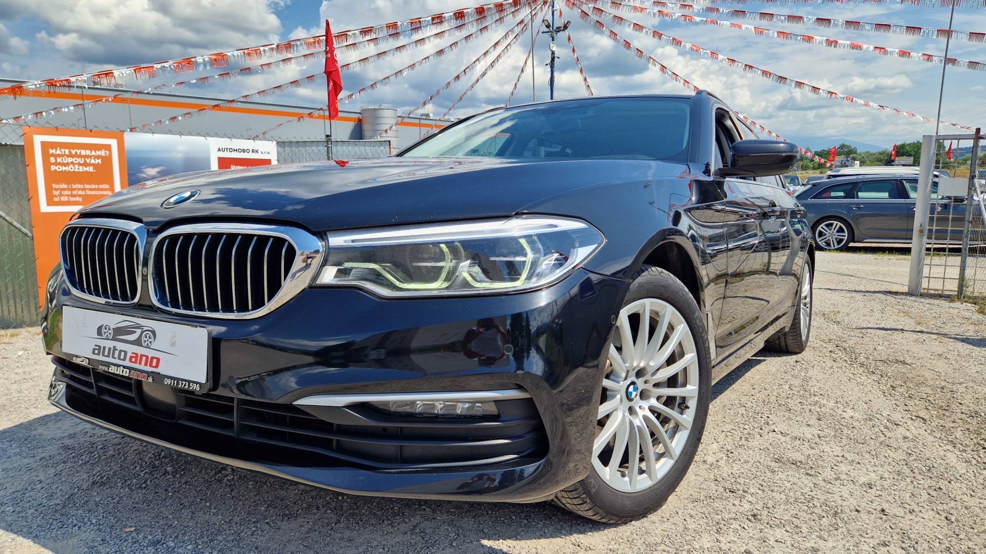BMW Rad 5 Touring 530d xDrive A/T – Obrázok 15