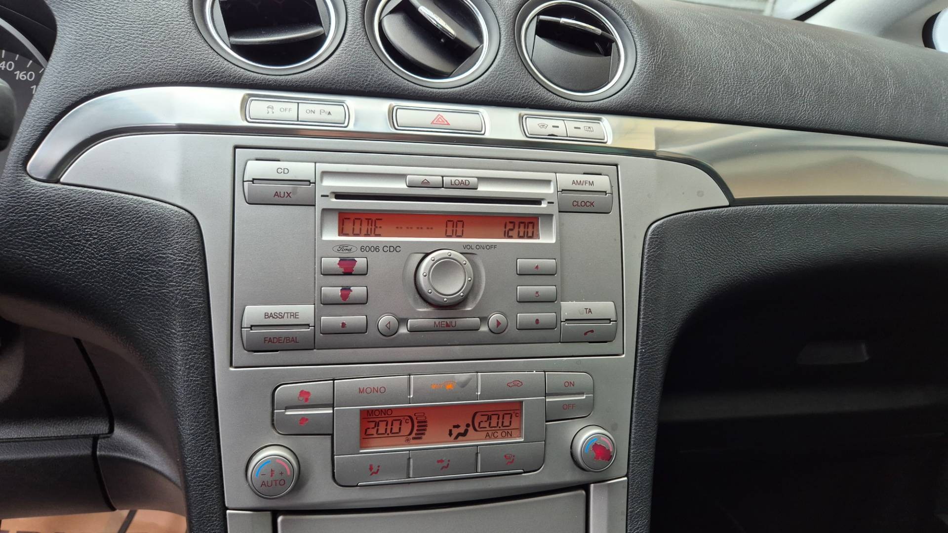 Ford S-Max 2.0 TDCi Titanium 7m – Obrázok 23