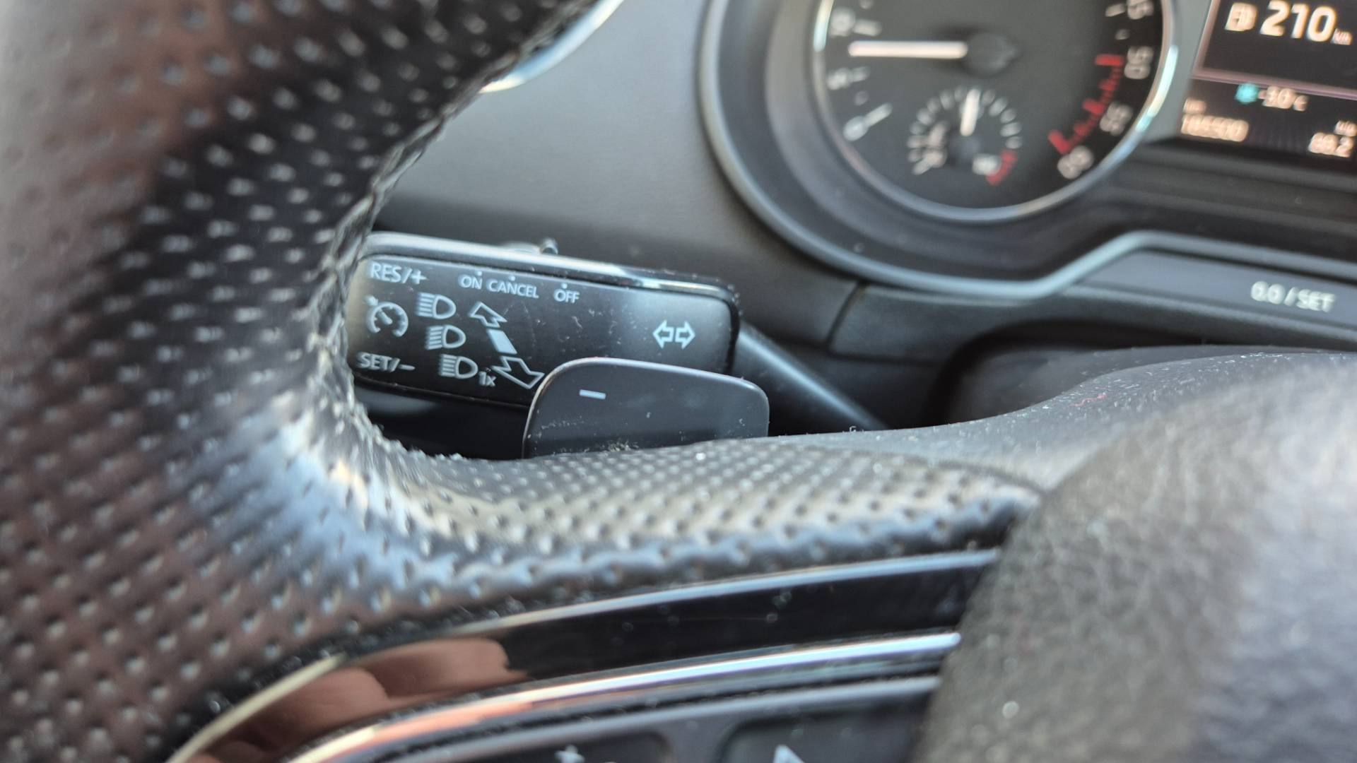 Škoda Octavia Combi 2.0 TDI Elegance/Style DSG – Obrázok 28