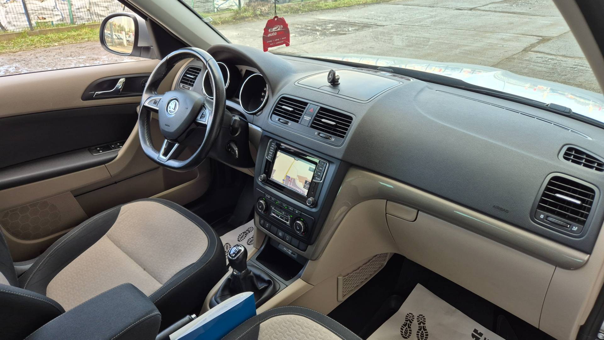 Škoda Yeti 1.4 TSI Edition 4x4 – Obrázok 37