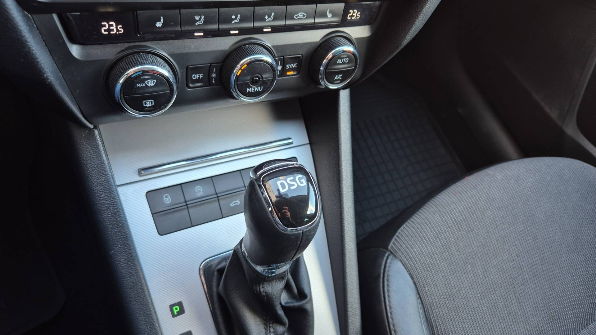 Škoda Octavia Combi 2.0 TDI Elegance/Style DSG – Obrázok 21