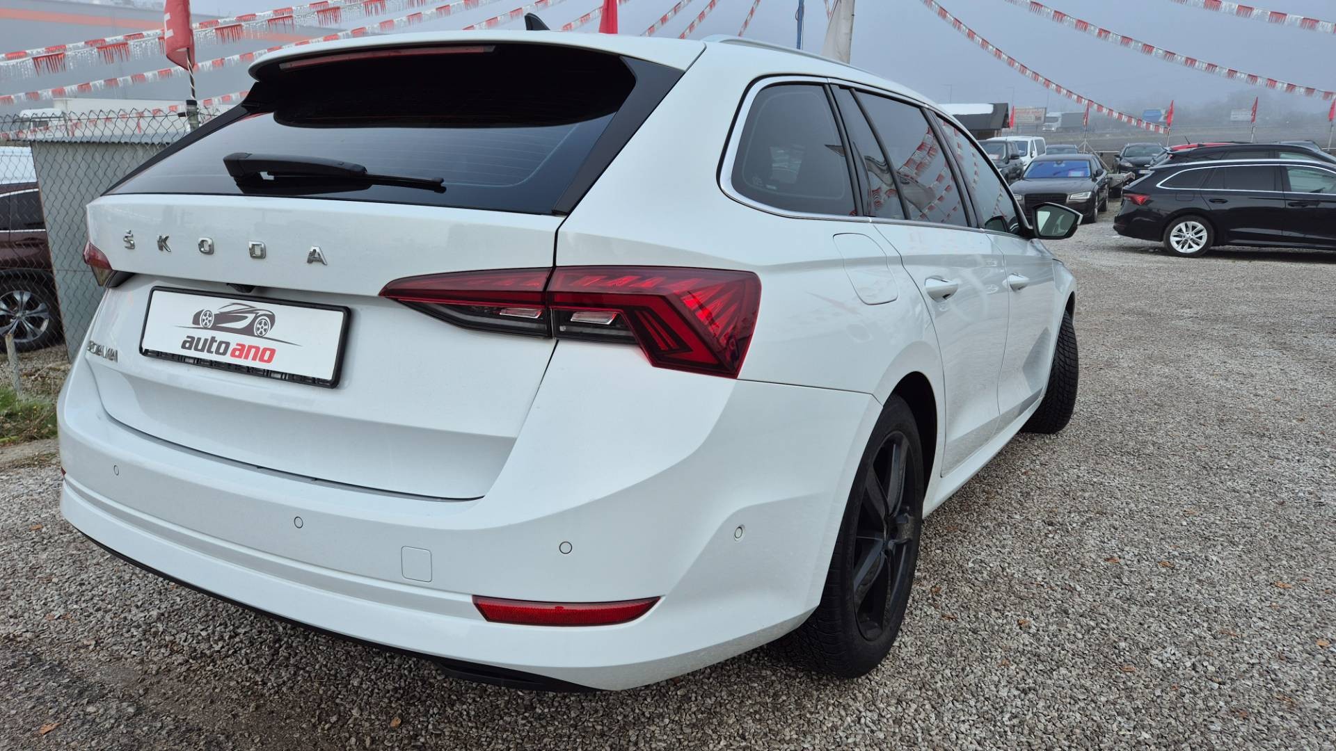 Škoda Octavia Combi 2.0 TDI SCR Style DSG – Obrázok 7