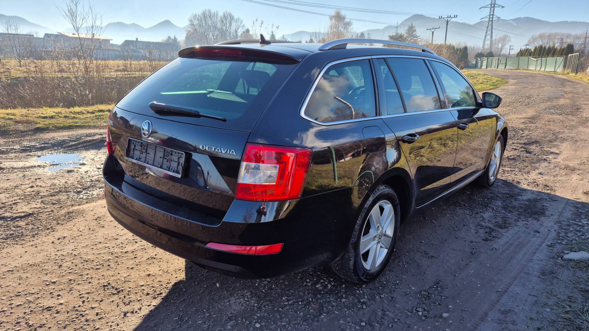 Škoda Octavia Combi 2.0 TDI Elegance/Style DSG – Obrázok 4