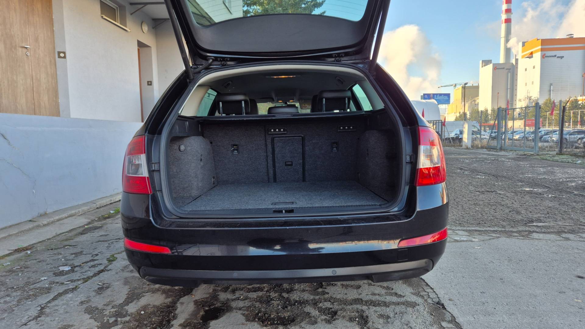 Škoda Octavia Combi 2.0 TDI Elegance/Style DSG – Obrázok 8