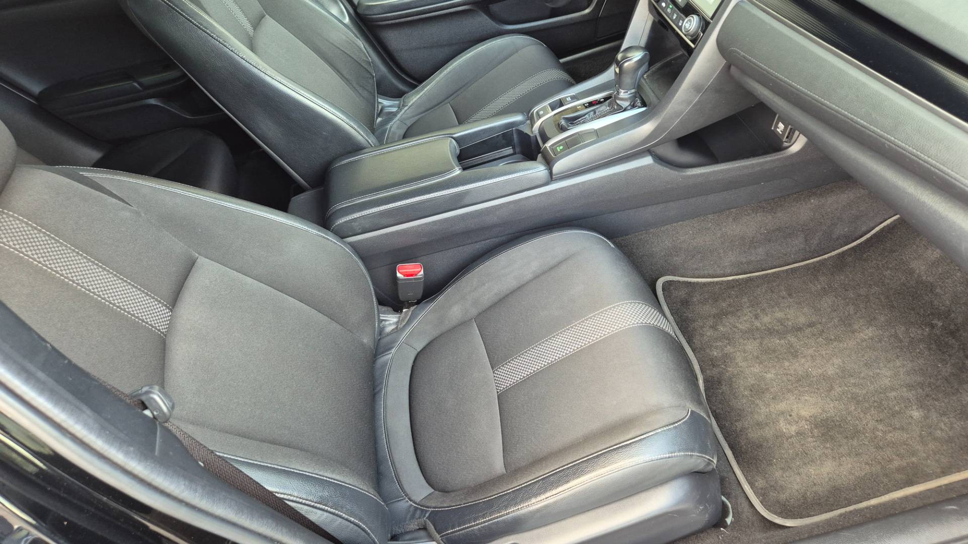 Honda Civic 1.5 DOHC VTEC Turbo Sport Plus CVT – Obrázok 14