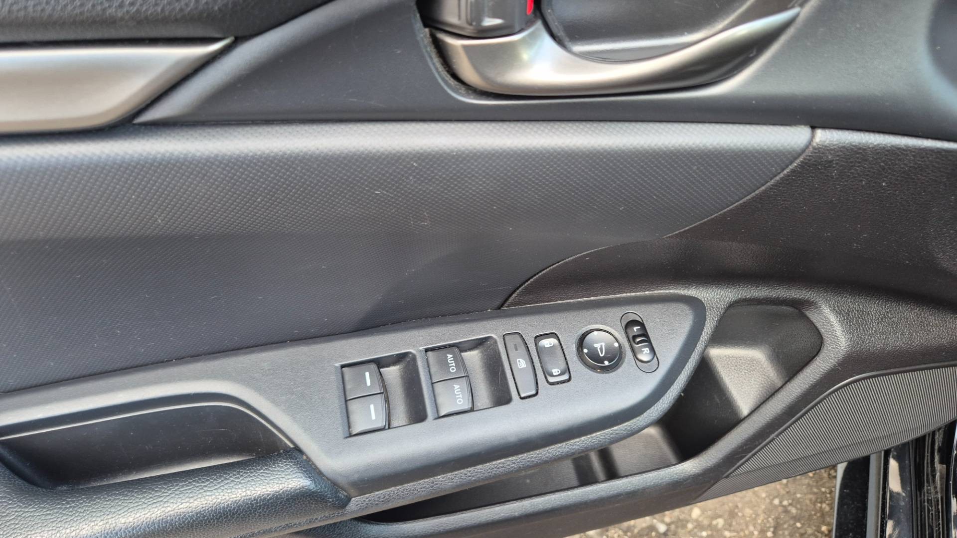 Honda Civic 1.5 DOHC VTEC Turbo Sport Plus CVT – Obrázok 20