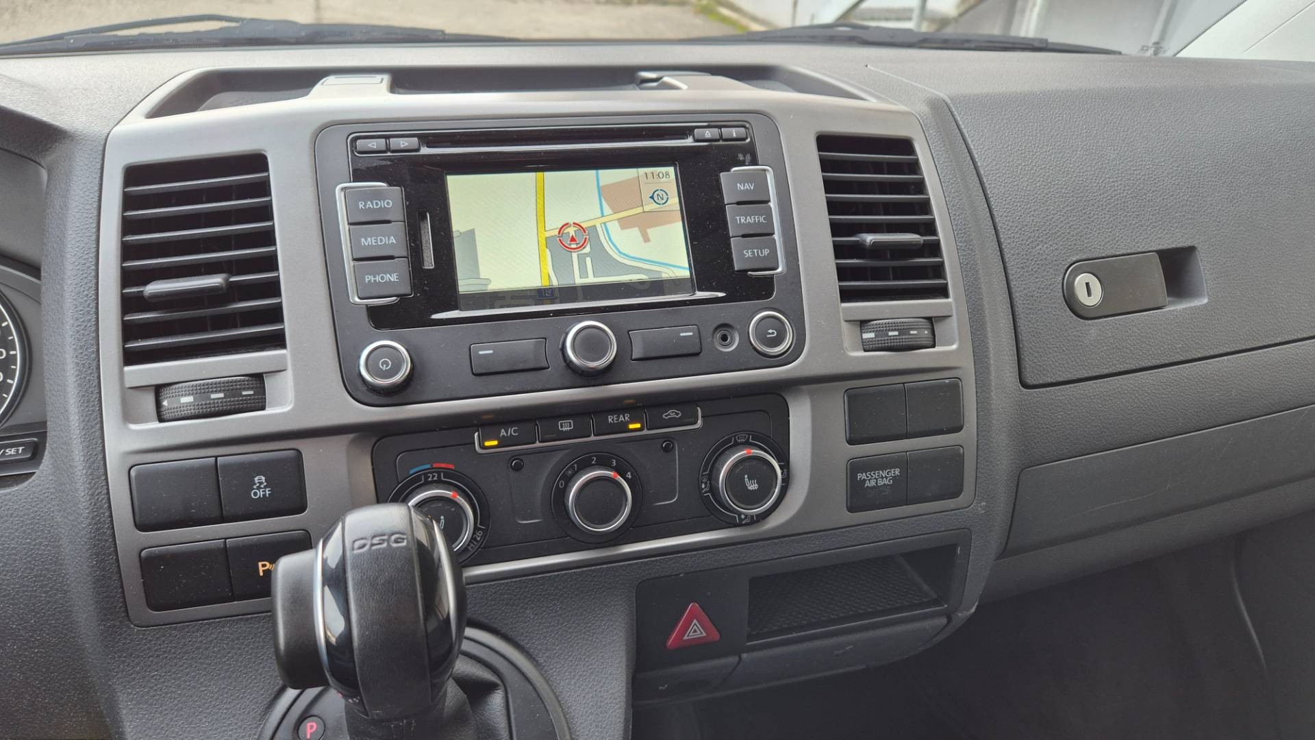 Volkswagen Multivan 2.0 TDI 140k Startline DSG – Obrázok 19