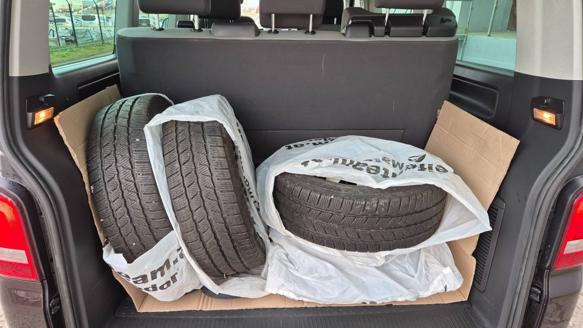 Volkswagen Multivan 2.0 TDI 140k Startline DSG – Obrázok 14