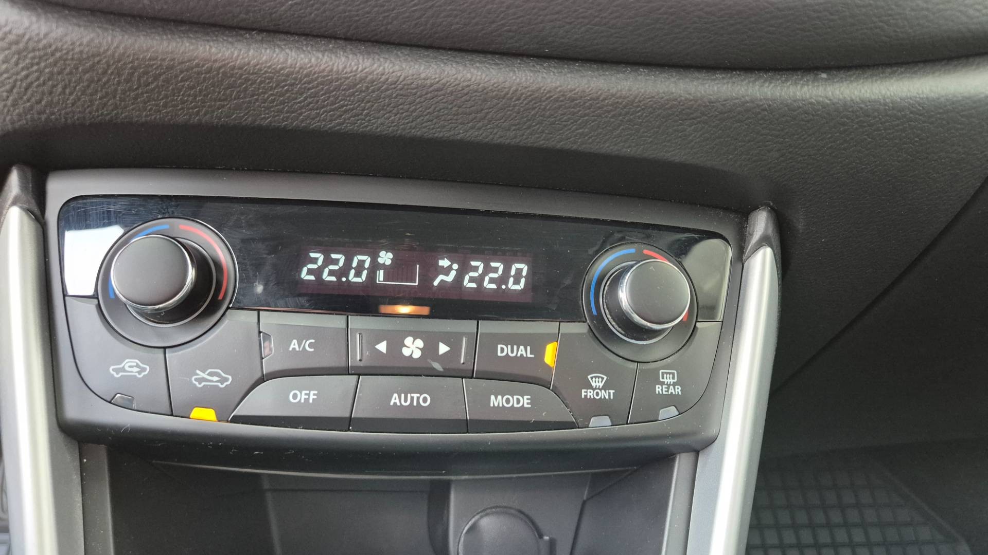 Suzuki SX4 S-Cross 1.4 BoosterJet Elegance 4WD – Obrázok 37