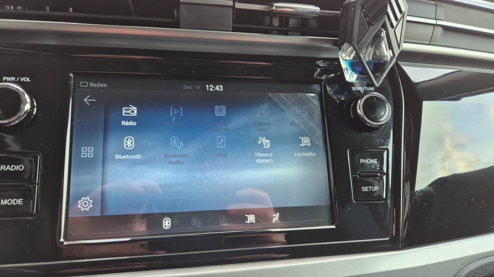 SsangYong Korando 1.5 Turbo e-XGI 163k Style – Obrázok 49