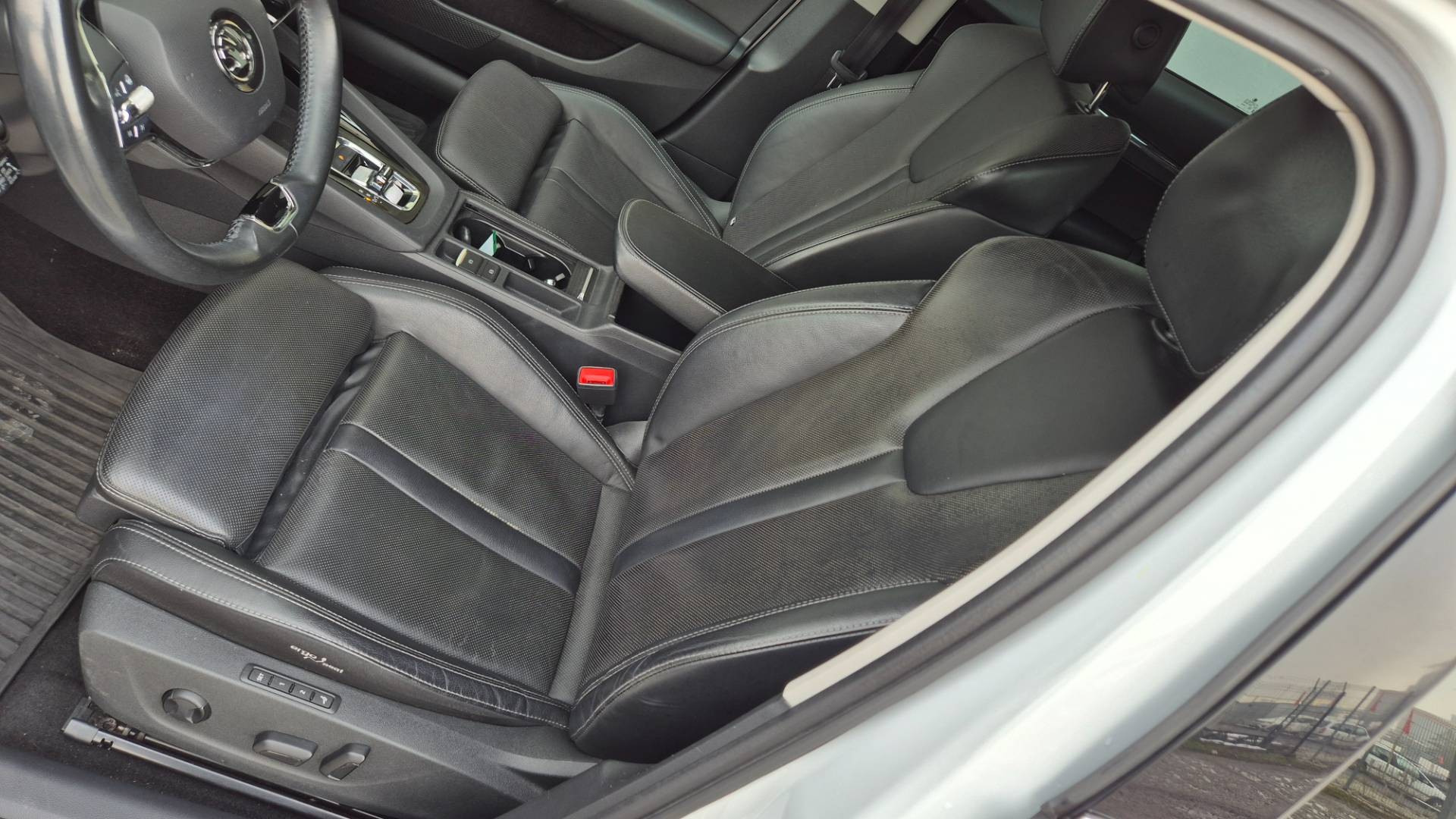 Škoda Octavia Combi 2.0 TDI SCR Style DSG – Obrázok 22