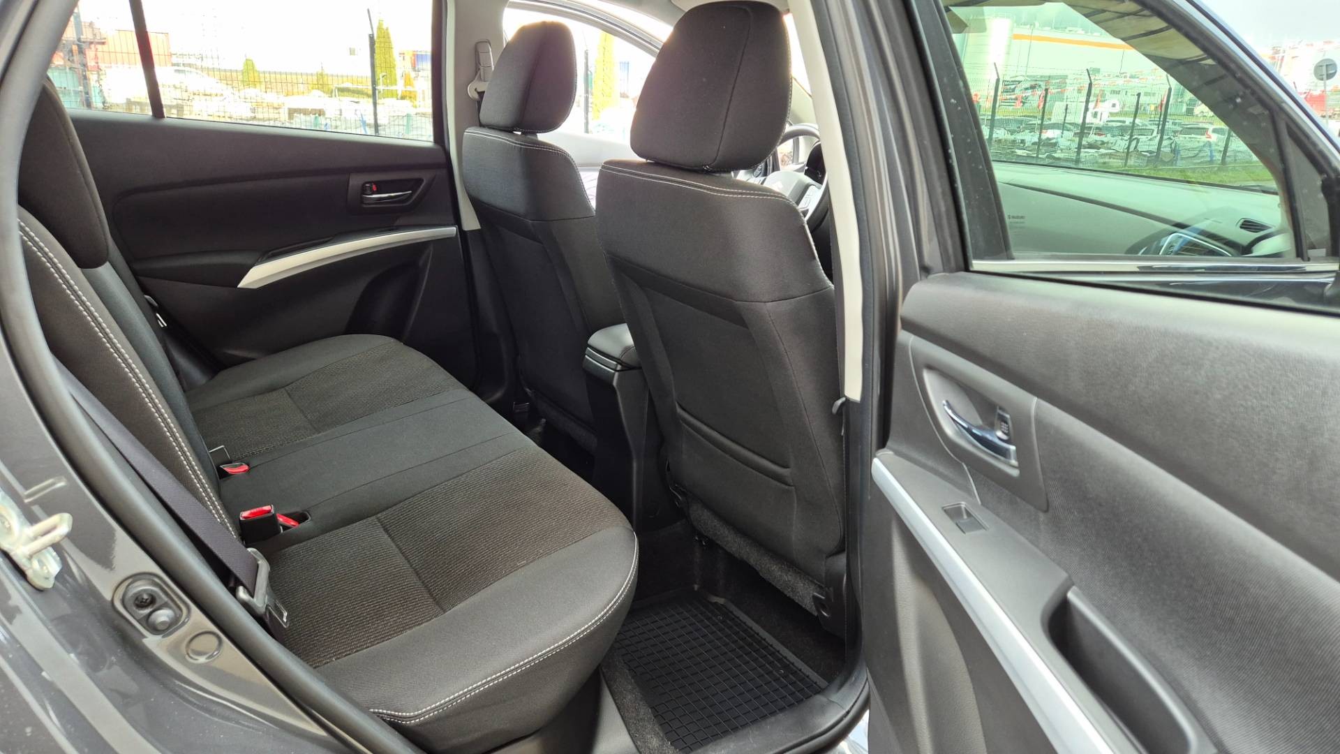 Suzuki SX4 S-Cross 1.4 BoosterJet Elegance 4WD – Obrázok 18