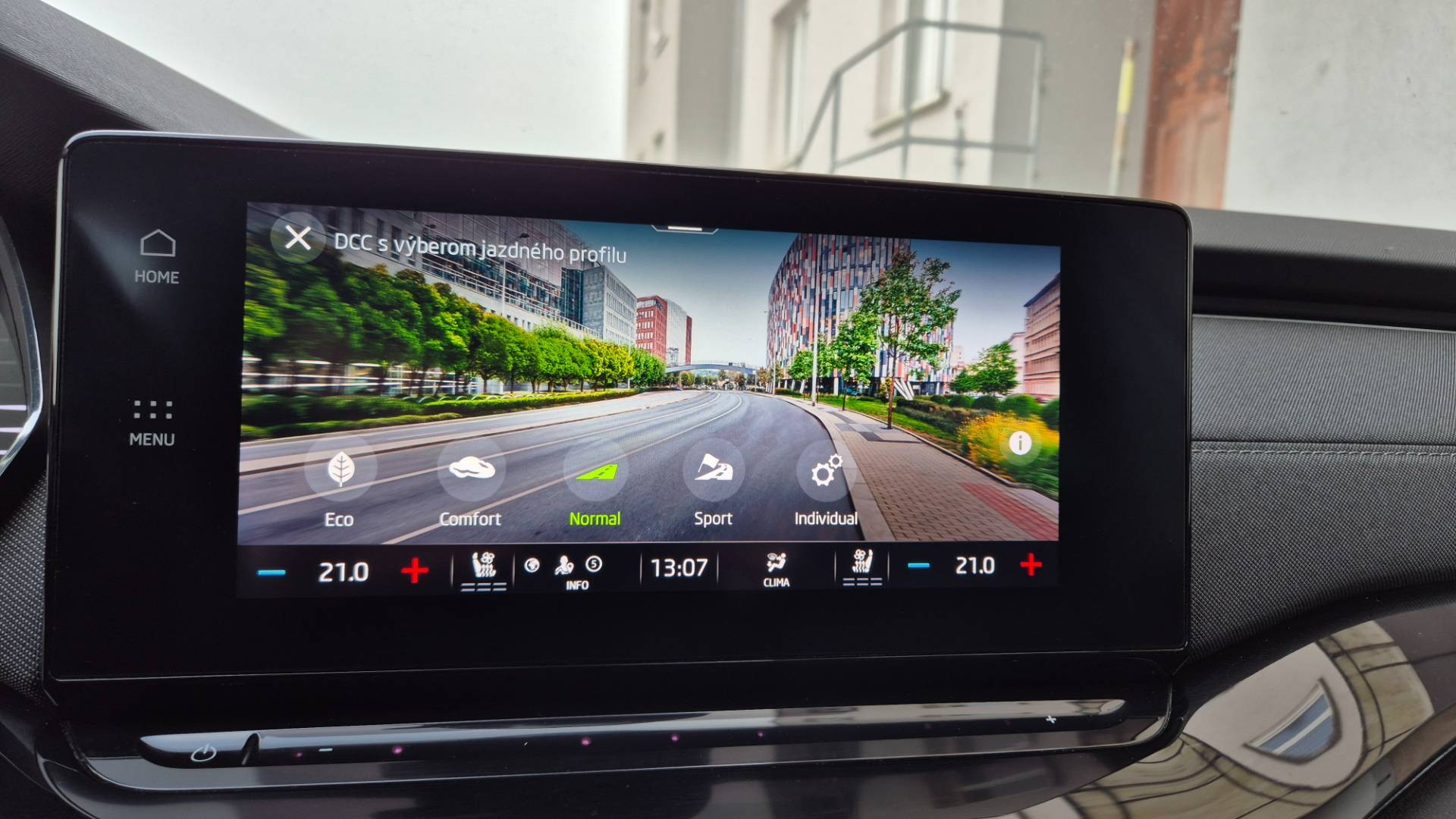 Škoda Octavia Combi 2.0 TDI SCR Style DSG – Obrázok 36