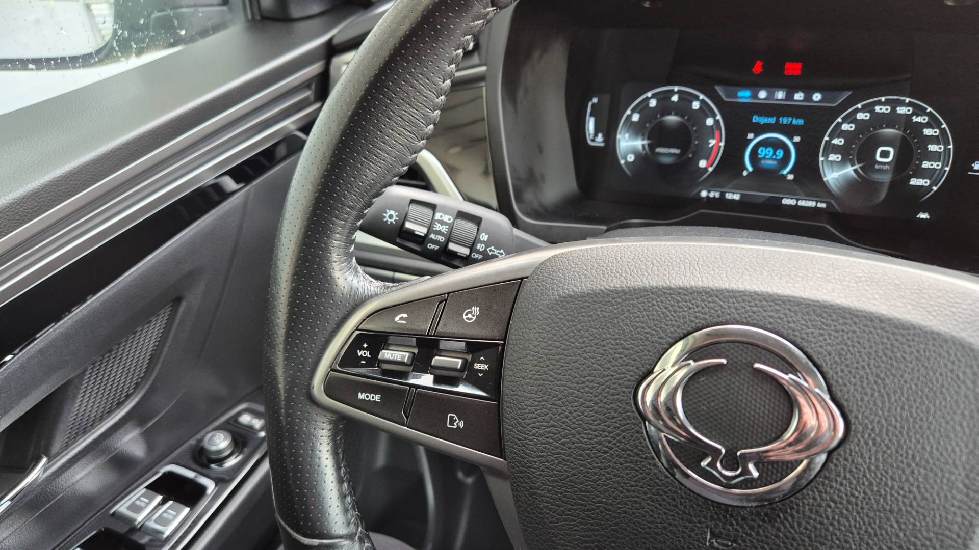 SsangYong Korando 1.5 Turbo e-XGI 163k Style – Obrázok 44