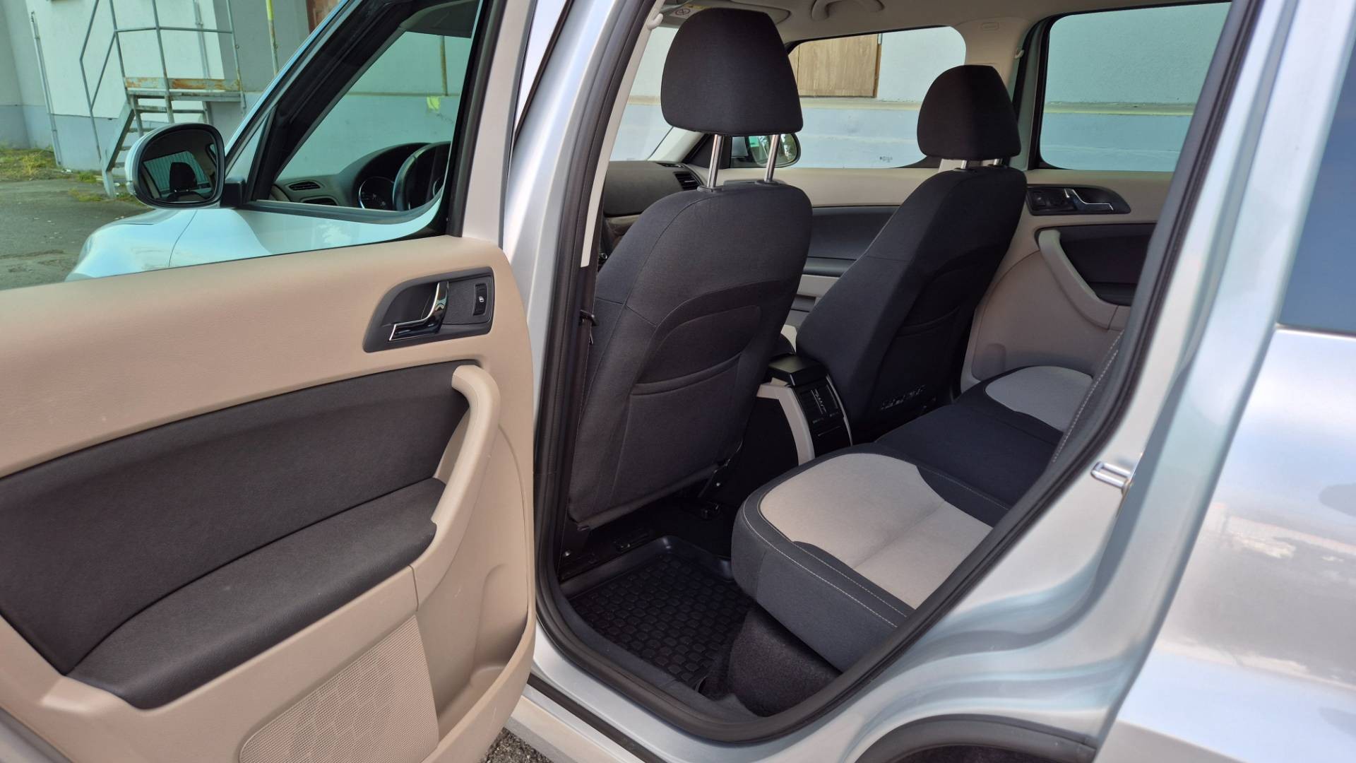 Škoda Yeti 1.4 TSI Edition 4x4 – Obrázok 27