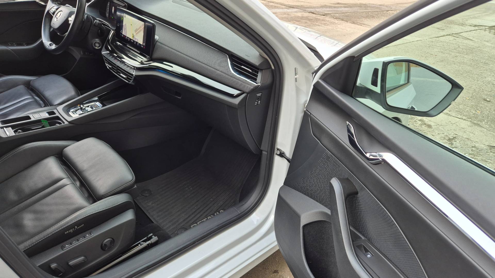 Škoda Octavia Combi 2.0 TDI SCR Style DSG – Obrázok 29