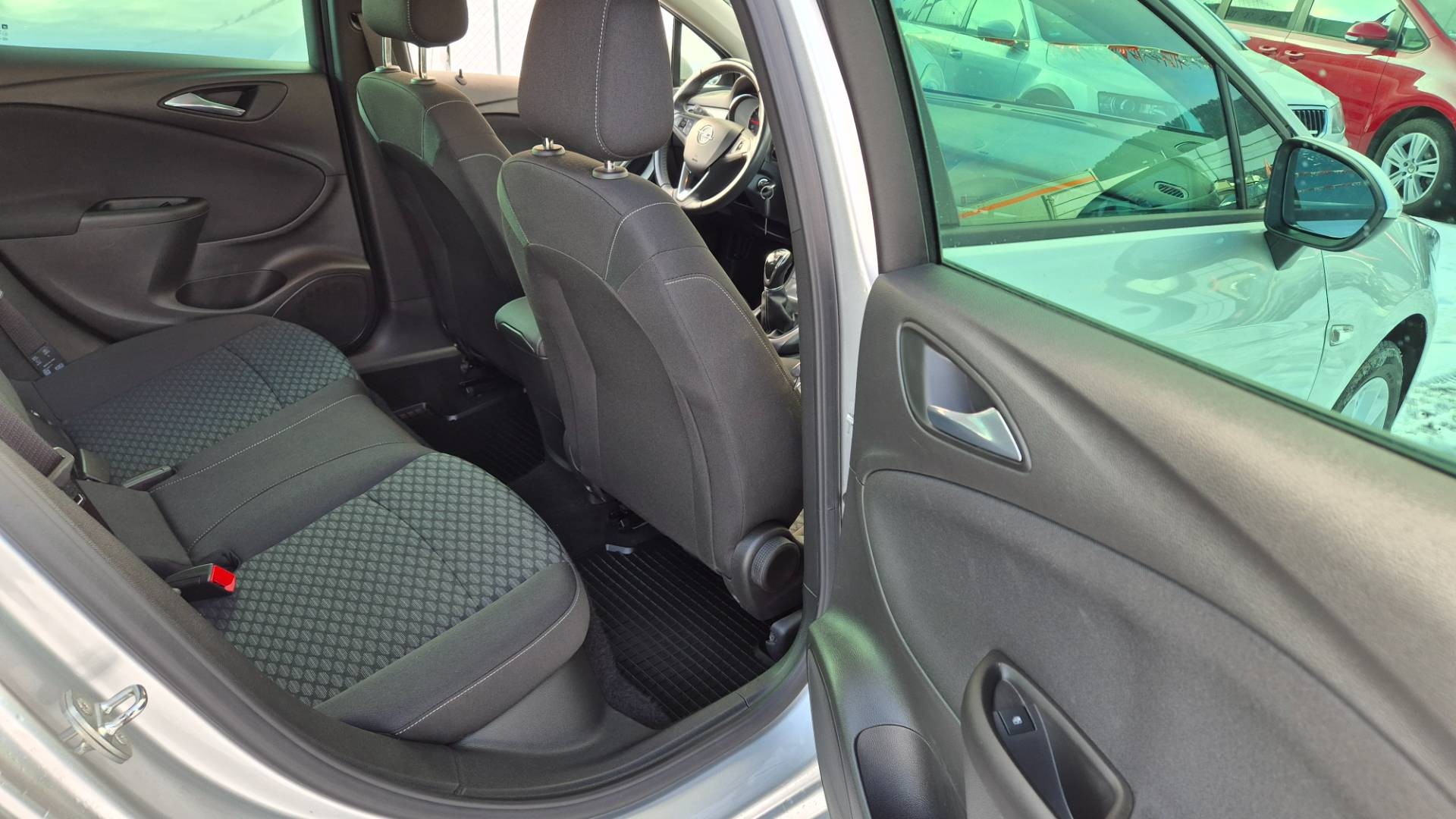 Opel Astra 1.2 Turbo Smile Edition – Obrázok 20