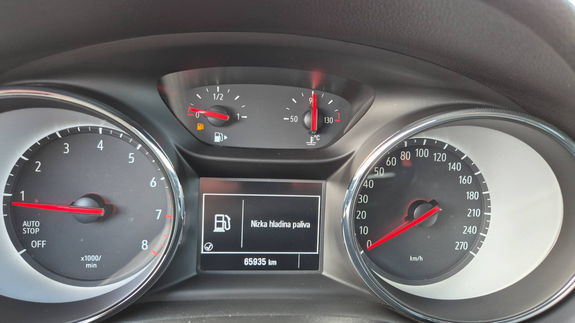 Opel Astra 1.2 Turbo Smile Edition – Obrázok 26