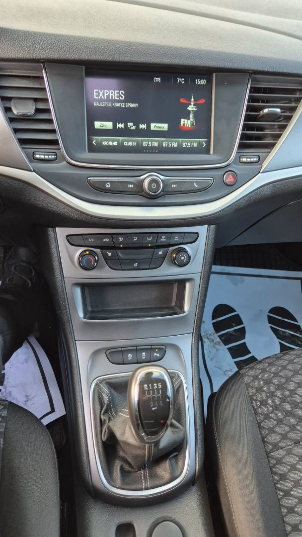 Opel Astra 1.2 Turbo Smile Edition – Obrázok 25