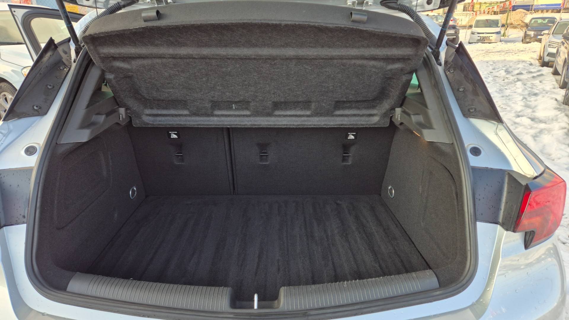 Opel Astra 1.2 Turbo Smile Edition – Obrázok 11