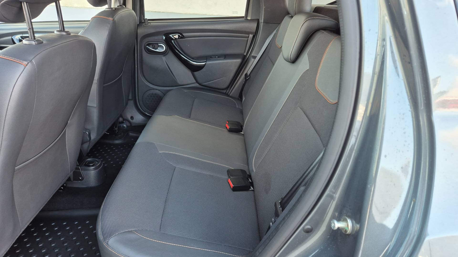 Dacia Duster 1.5 dCi 4x4 Outdoor – Obrázok 28