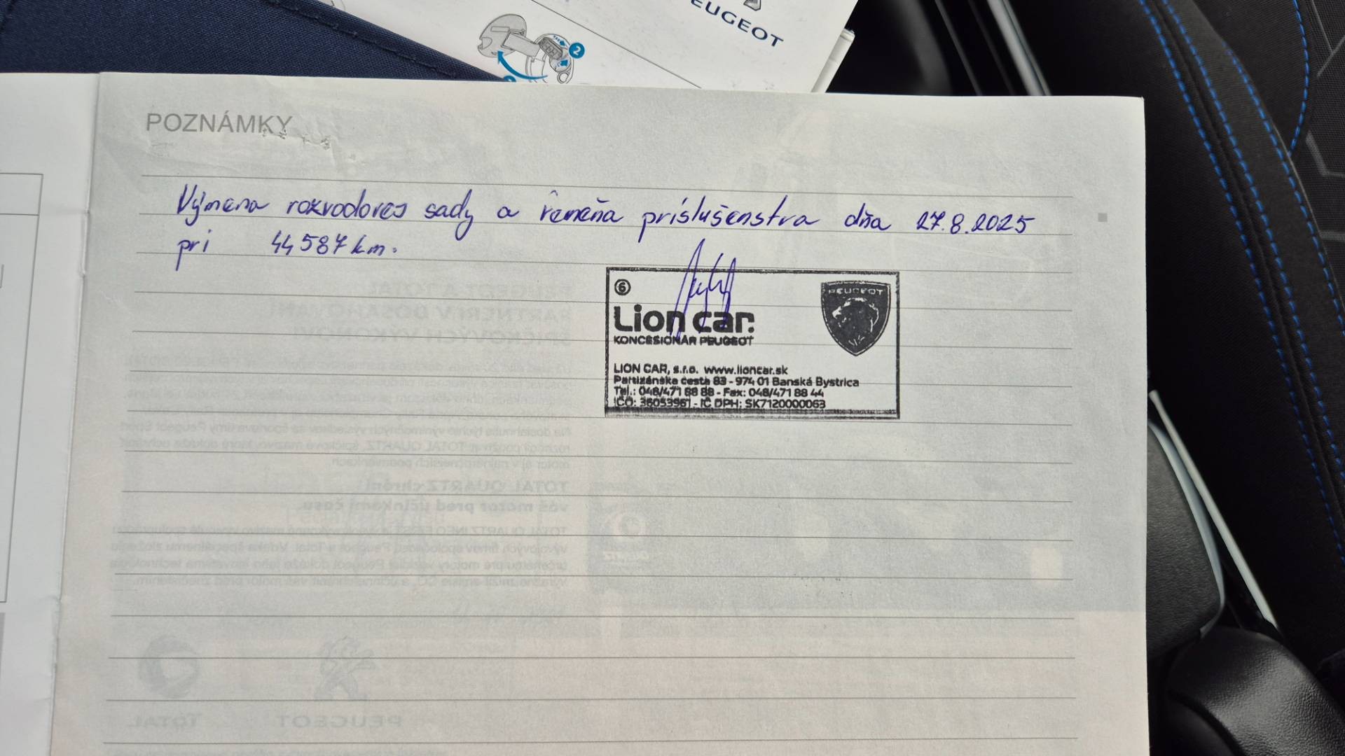 Peugeot 2008 1.2 PureTech 110 E6d-ISC Signature – Obrázok 39