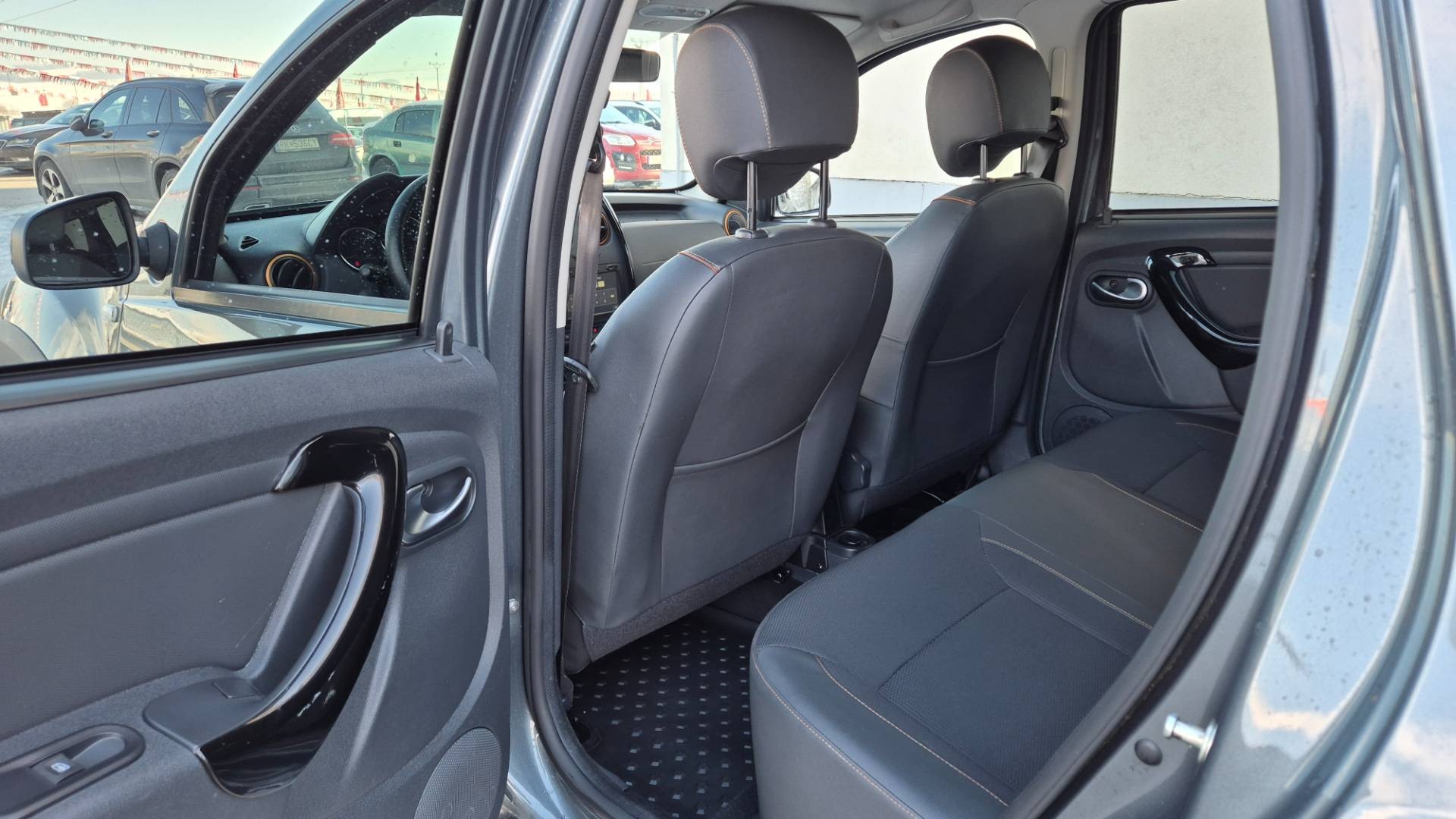 Dacia Duster 1.5 dCi 4x4 Outdoor – Obrázok 27