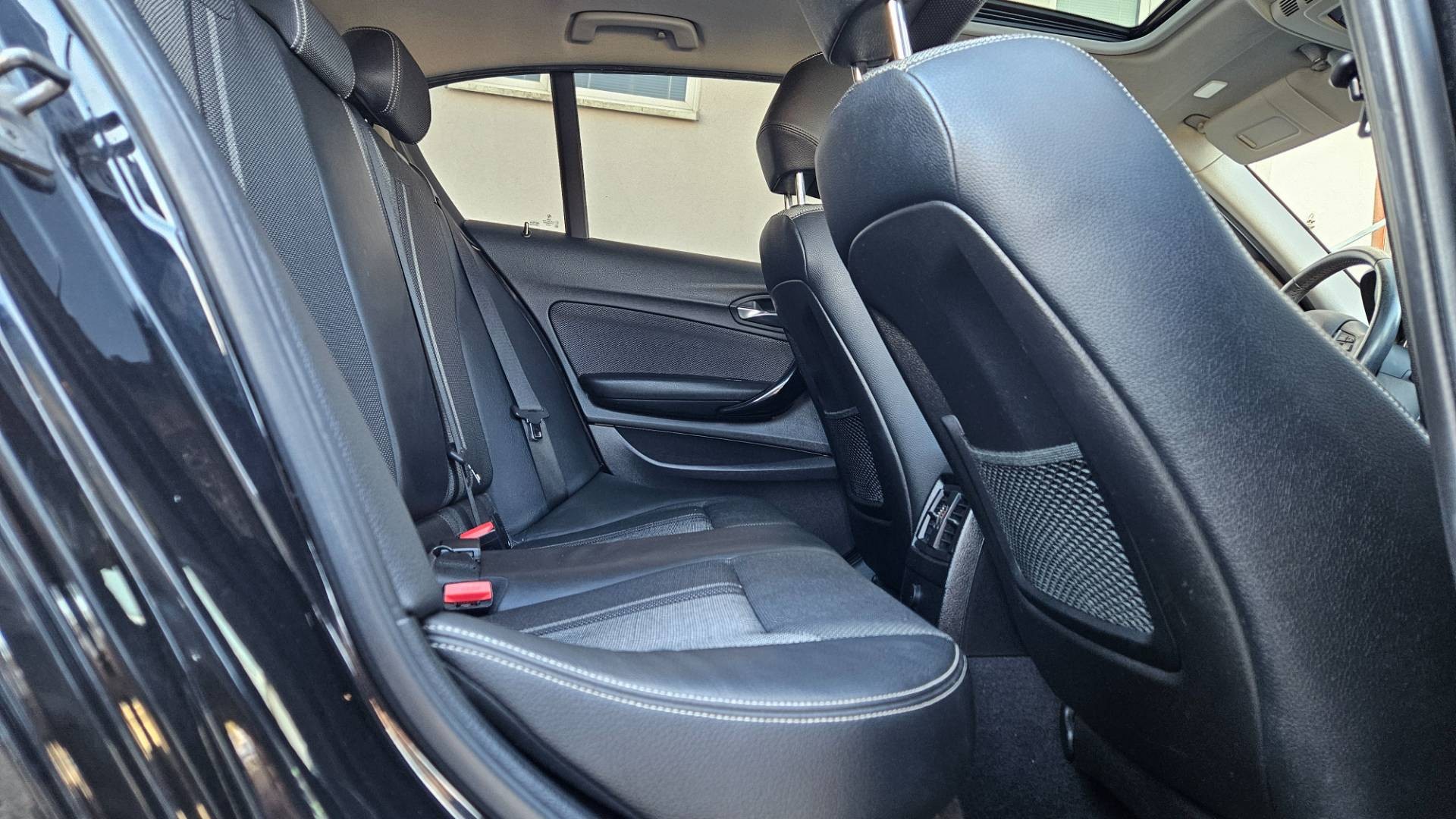 BMW Rad 1 118i Urban Line A/T – Obrázok 15