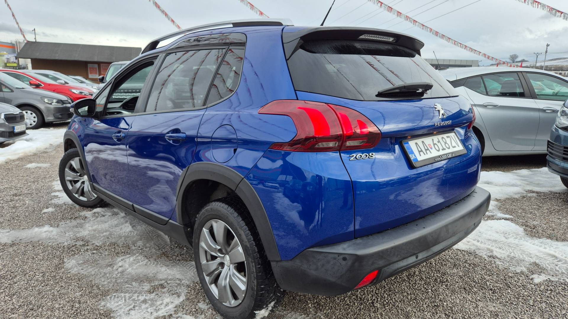 Peugeot 2008 1.2 PureTech 110 E6d-ISC Signature – Obrázok 8