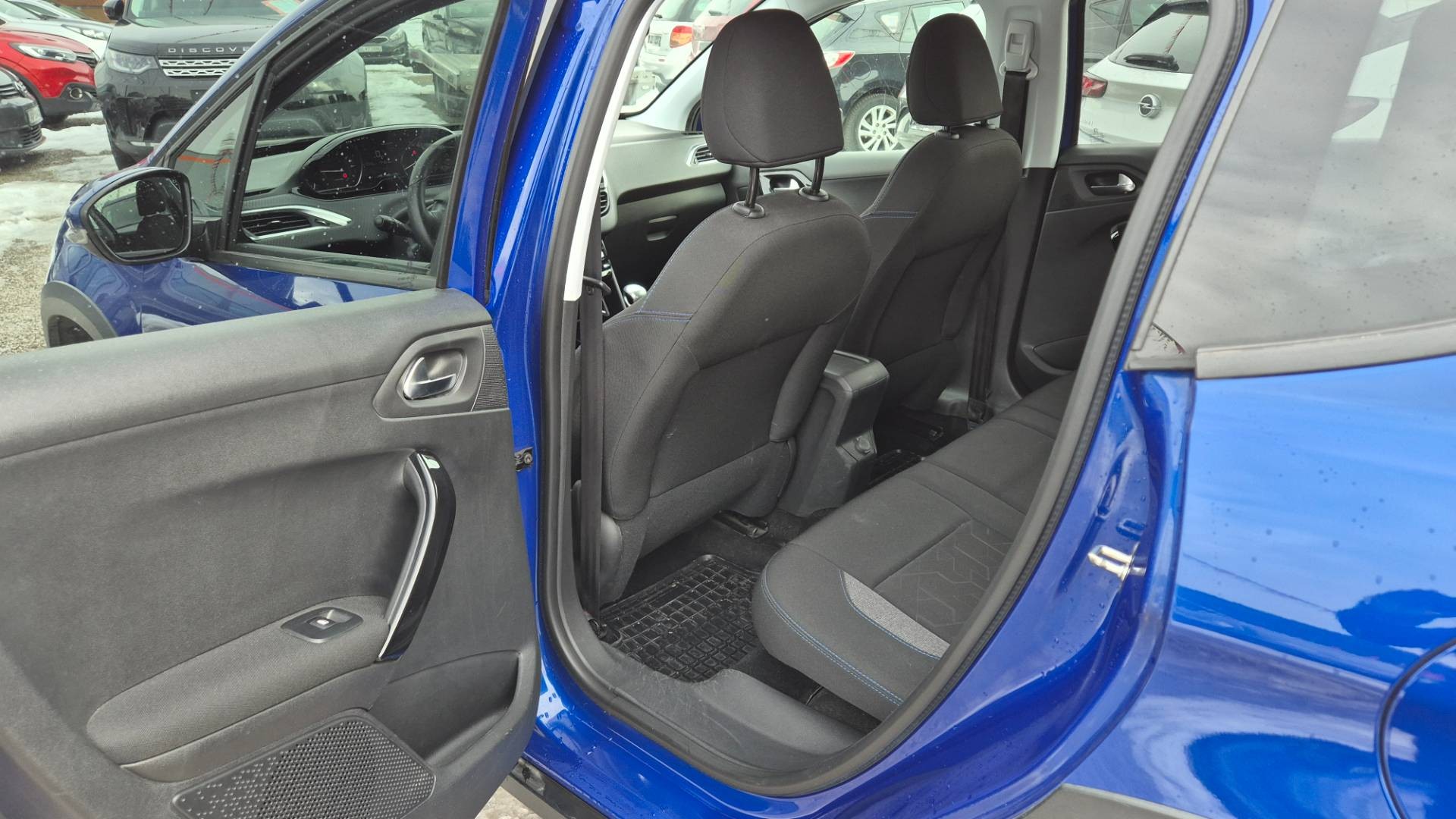 Peugeot 2008 1.2 PureTech 110 E6d-ISC Signature – Obrázok 13