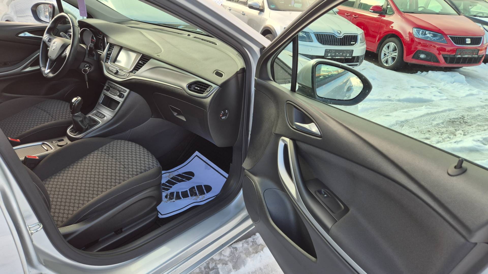 Opel Astra 1.2 Turbo Smile Edition – Obrázok 22