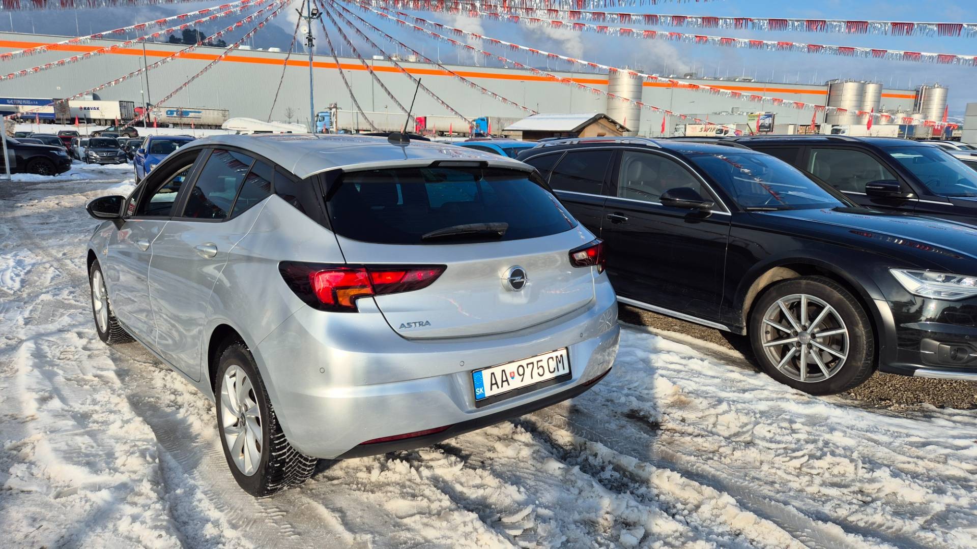 Opel Astra 1.2 Turbo Smile Edition – Obrázok 9