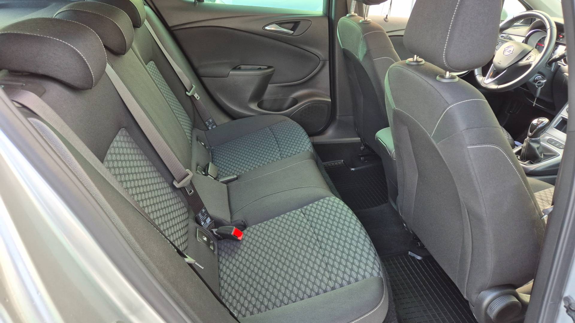 Opel Astra 1.2 Turbo Smile Edition – Obrázok 21