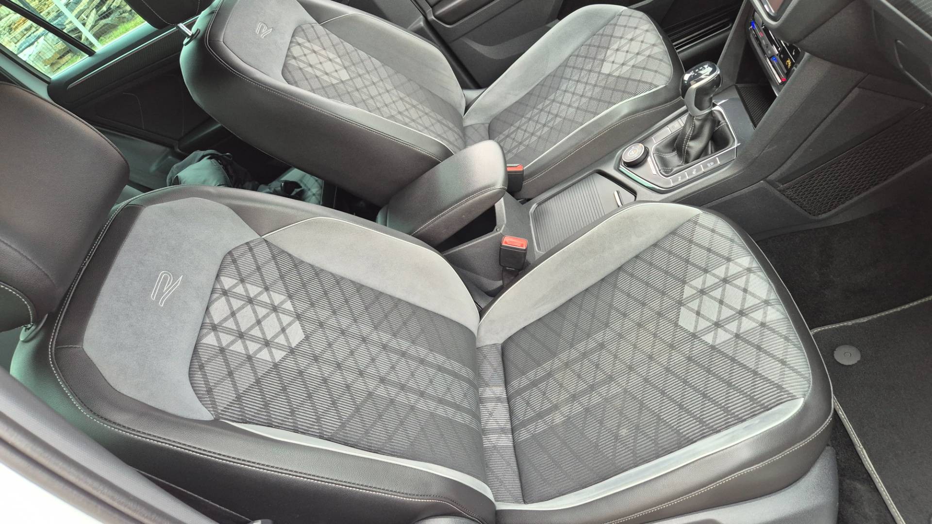 Volkswagen Tiguan 2.0 TDI EVO R-Line 4Motion DSG – Obrázok 29