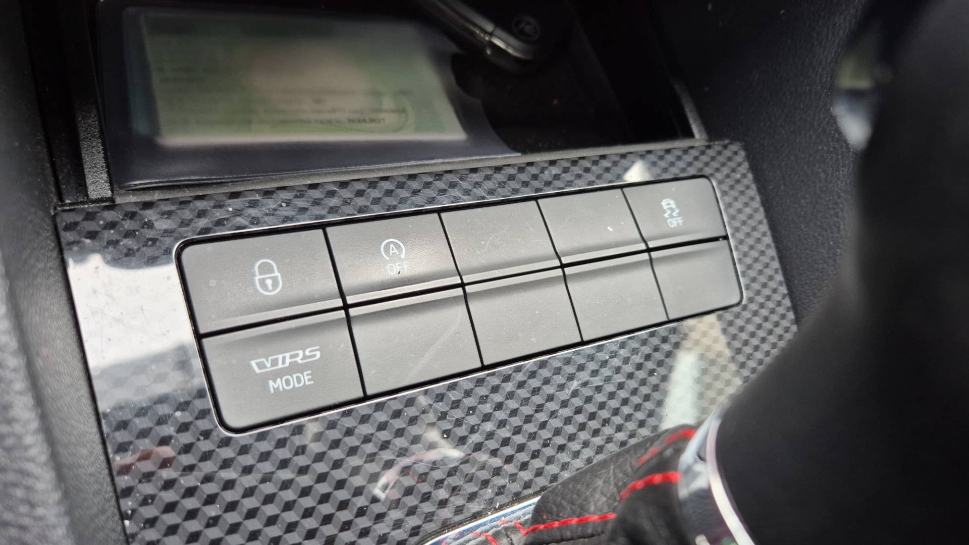 Škoda Octavia Combi 2.0 TDI RS DSG 4x4 – Obrázok 32