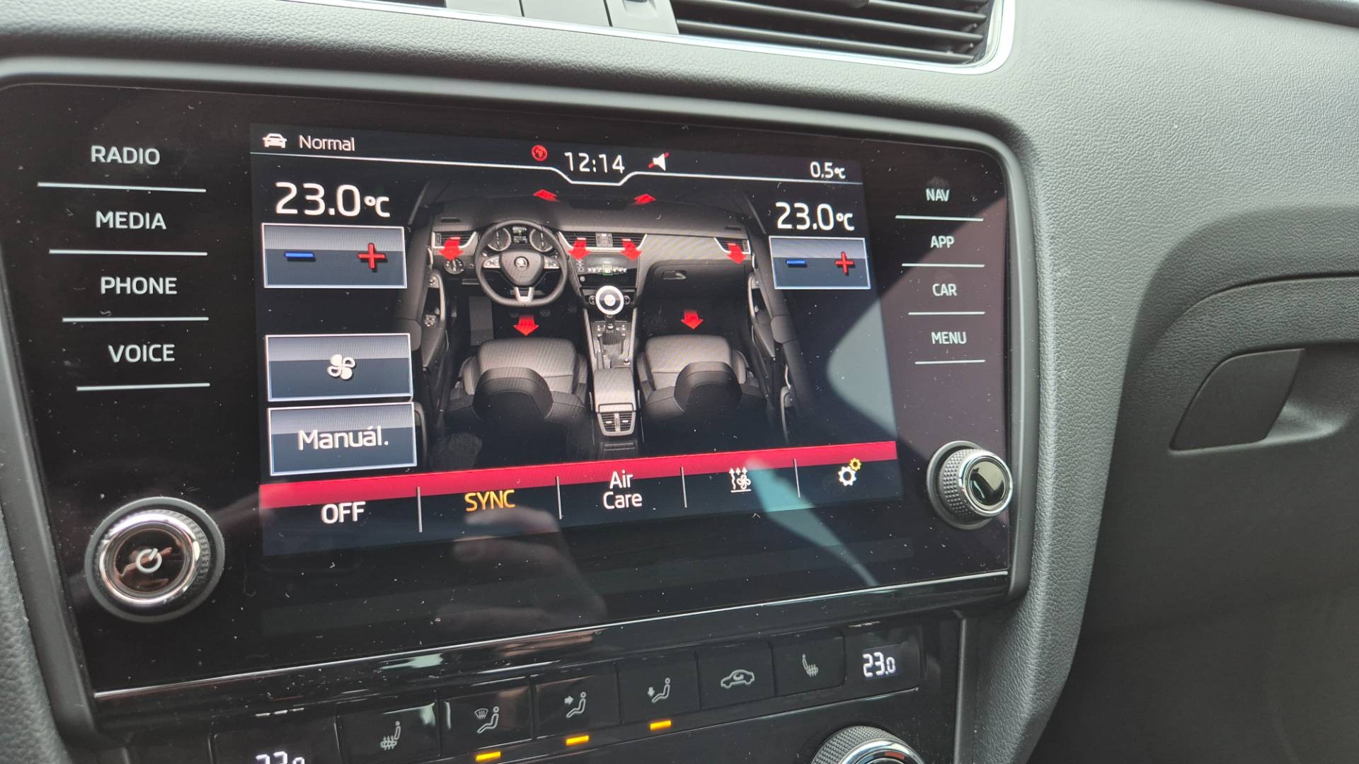 Škoda Octavia Combi 2.0 TDI RS DSG 4x4 – Obrázok 40