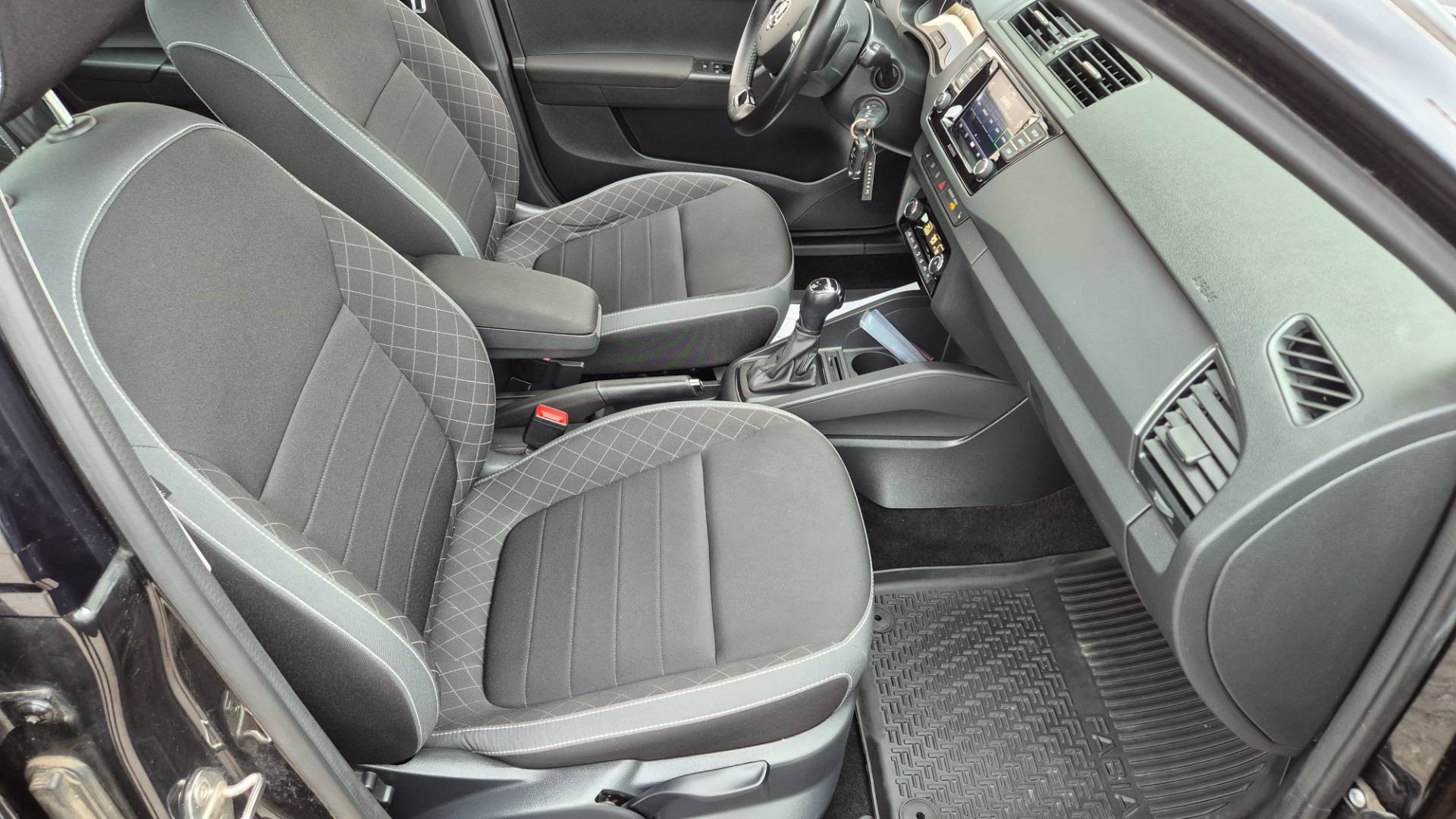 Škoda Fabia 1.0 TSI Style DSG – Obrázok 26