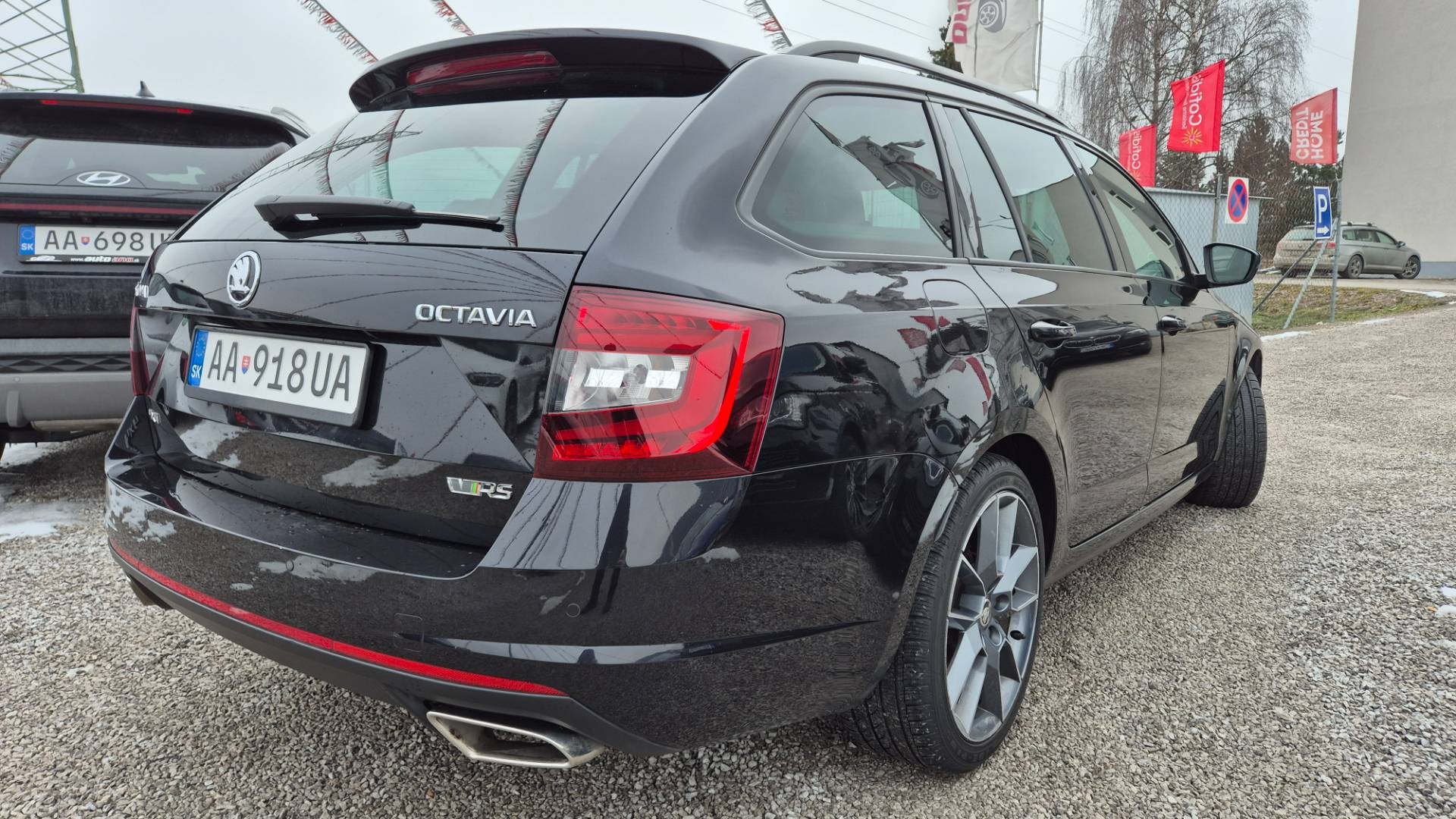 Škoda Octavia Combi 2.0 TDI RS DSG 4x4 – Obrázok 8