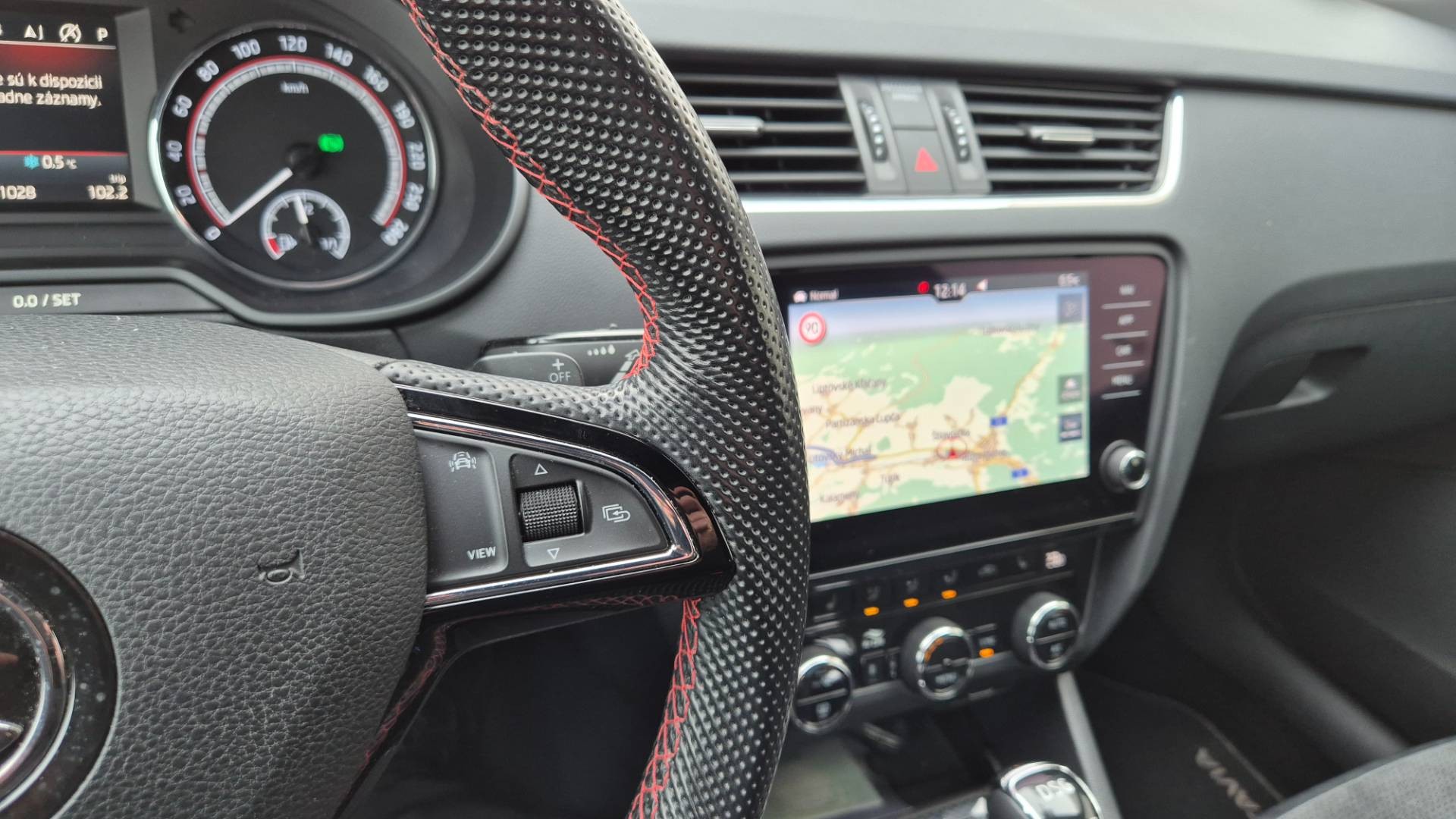 Škoda Octavia Combi 2.0 TDI RS DSG 4x4 – Obrázok 35