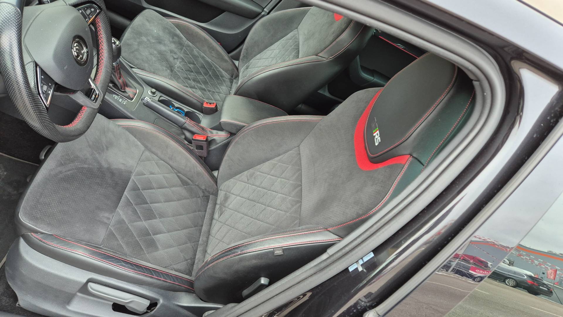 Škoda Octavia Combi 2.0 TDI RS DSG 4x4 – Obrázok 25