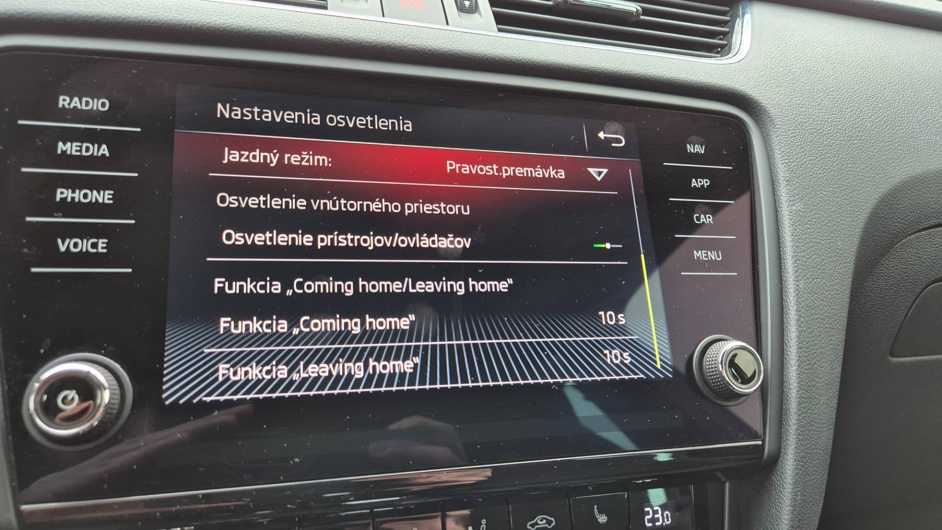 Škoda Octavia Combi 2.0 TDI RS DSG 4x4 – Obrázok 42