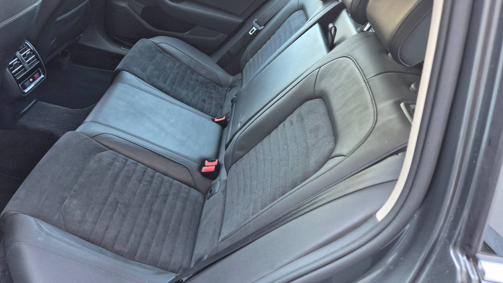 Volkswagen Passat Variant 2.0 TDI BMT Highline DSG – Obrázok 19