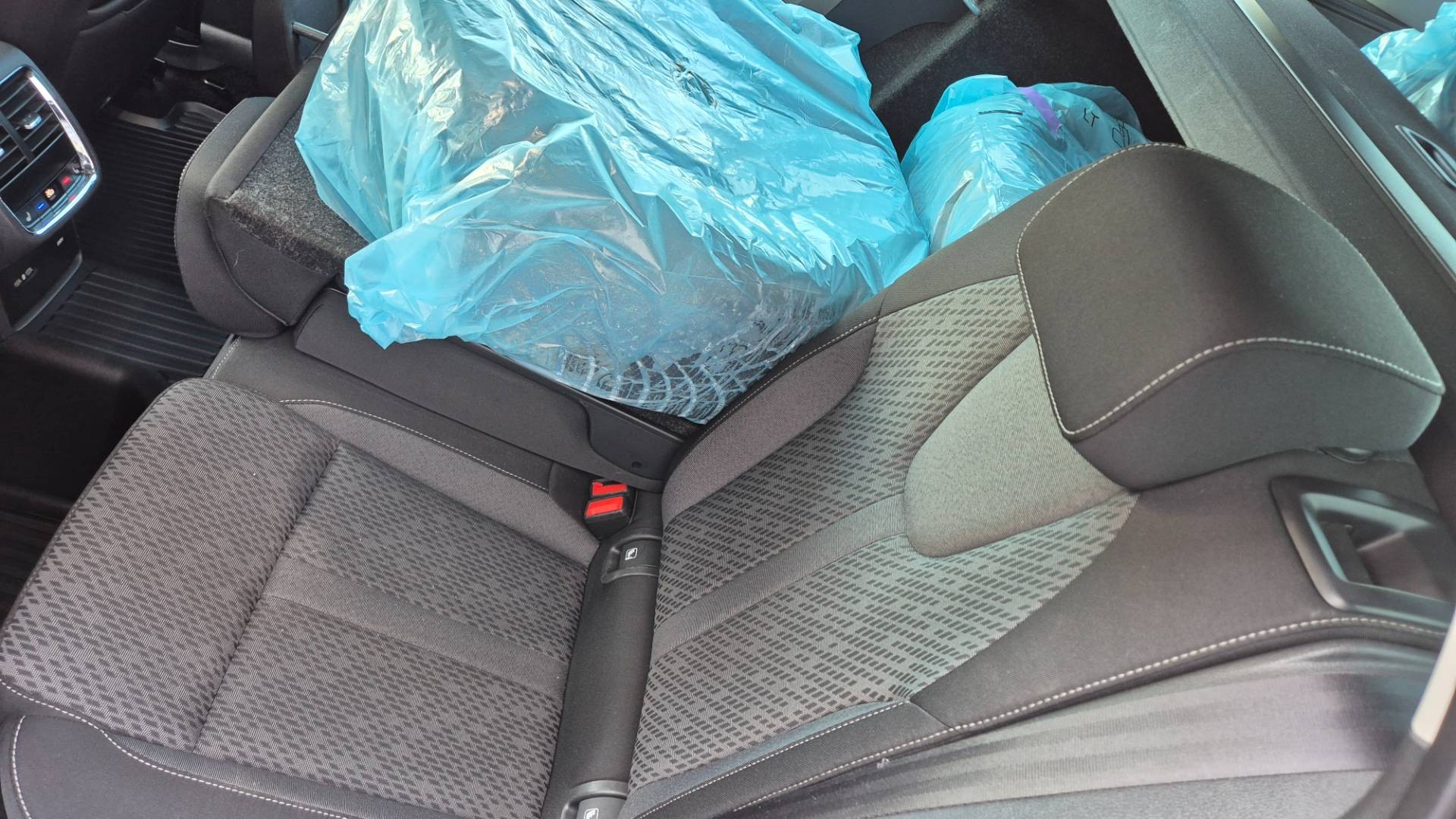 Škoda Octavia Combi 2.0 TDI SCR Style DSG – Obrázok 25