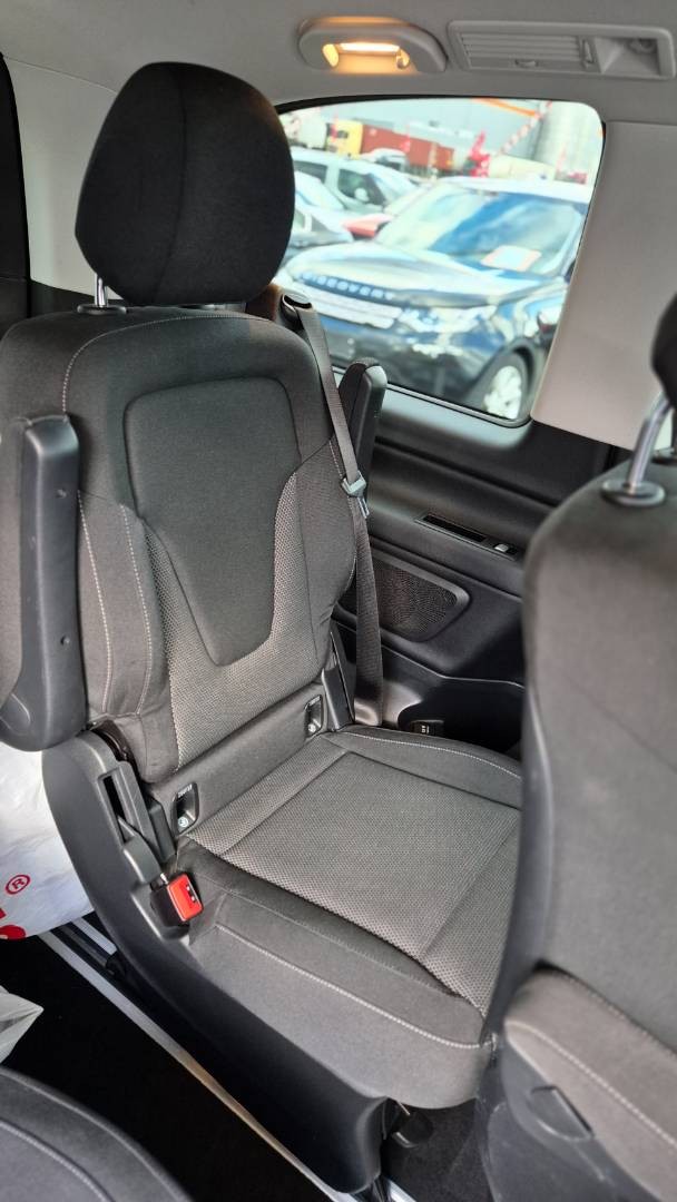 Mercedes-Benz V trieda V250 d kompakt 4MATIC A/T – Obrázok 22