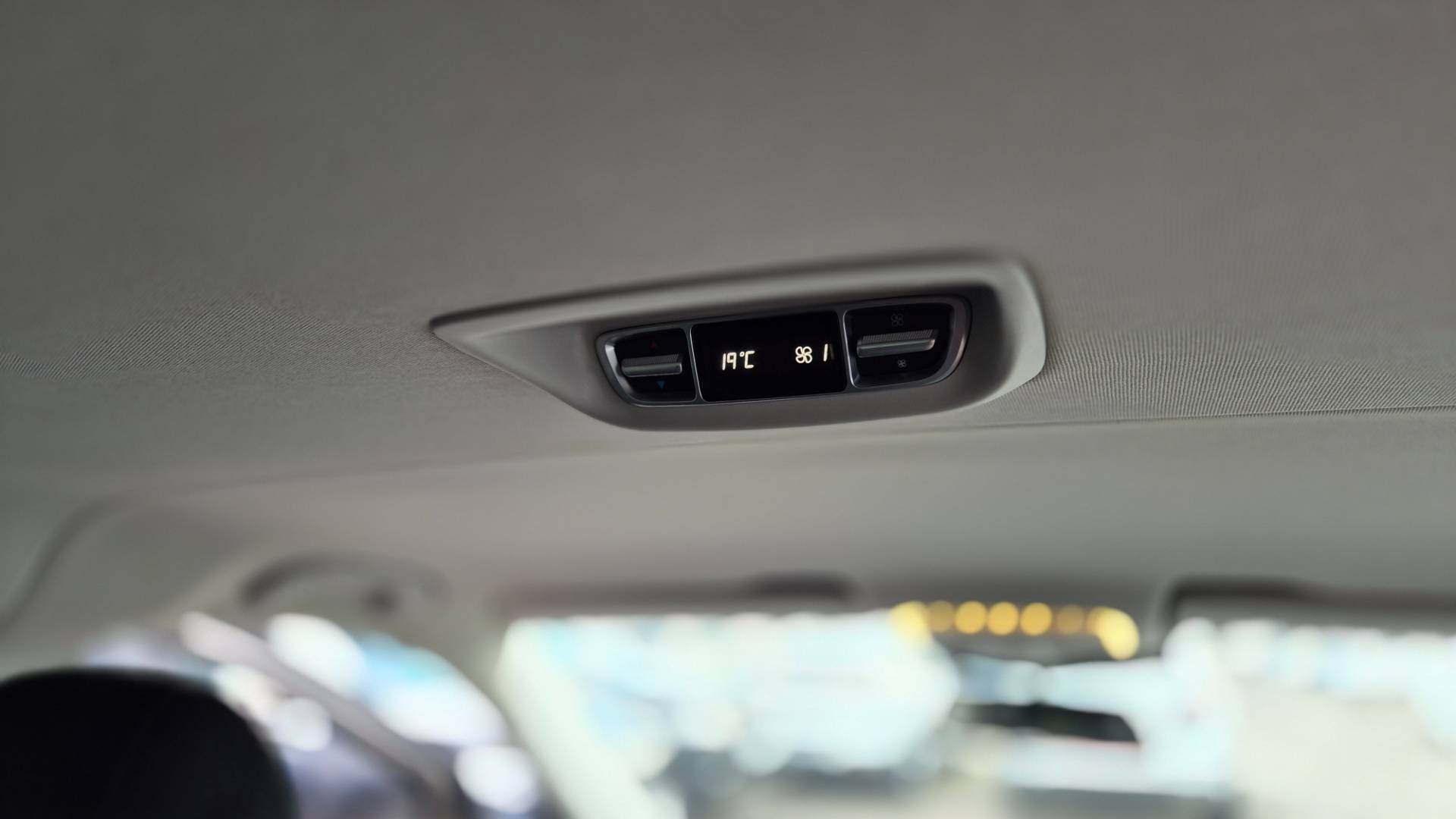 Mercedes-Benz V trieda V250 d kompakt 4MATIC A/T – Obrázok 23