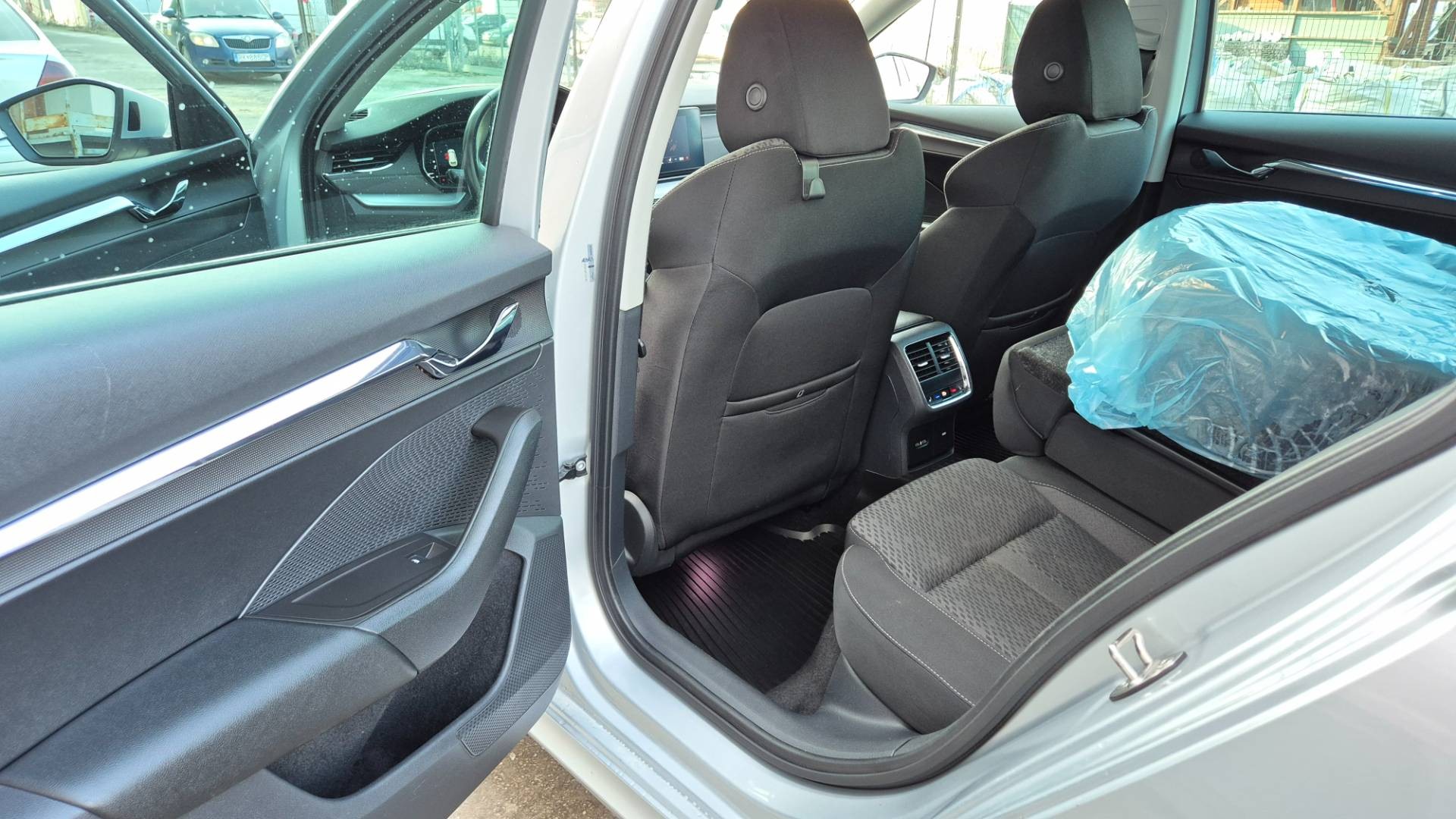 Škoda Octavia Combi 2.0 TDI SCR Style DSG – Obrázok 24