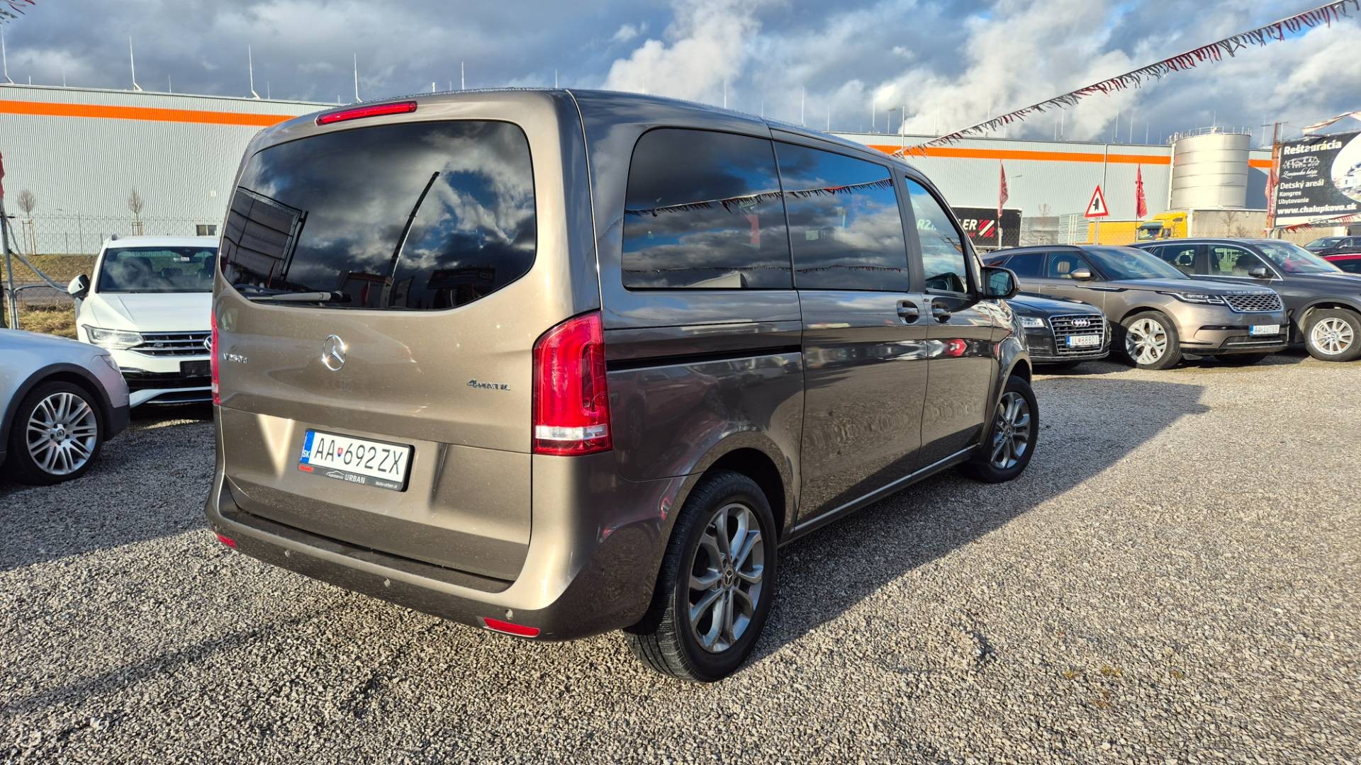 Mercedes-Benz V trieda V250 d kompakt 4MATIC A/T – Obrázok 14